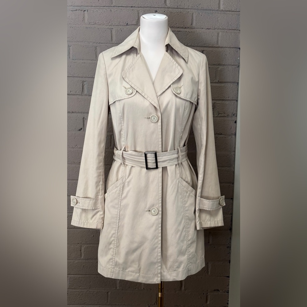 Sisley Women's Trench Euro 40  US 8 ( runs small)